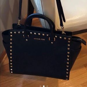 New Michael Kors Purse